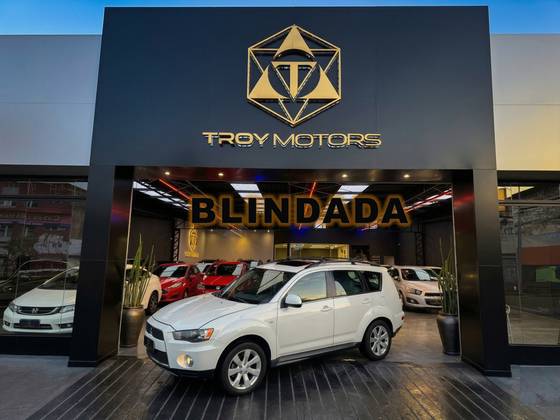 MITSUBISHI OUTLANDER 3.0 GT 4X4 V6 24V GASOLINA 4P AUTOMÁTICO MITSUBISHI OUTLANDER 3.0 GT 4X4 V6 24V GASOLINA 4P AUTOMÁTICO